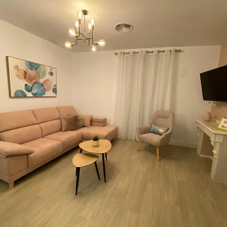 El Del Rey Apartment